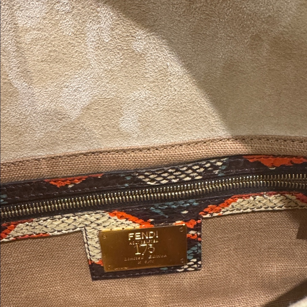 FENDI VINTAGE BAGUETTE ❤️🧡🖤💚 - Picture 4 of 17